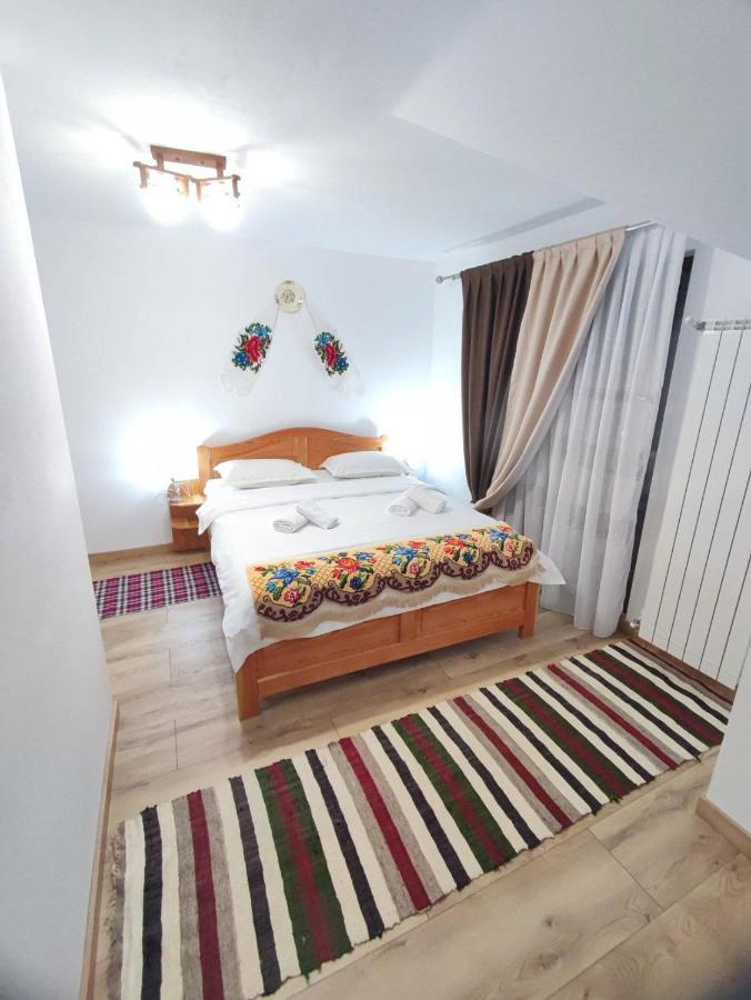 Vila Casa Hatere Moisei Exteriör bild