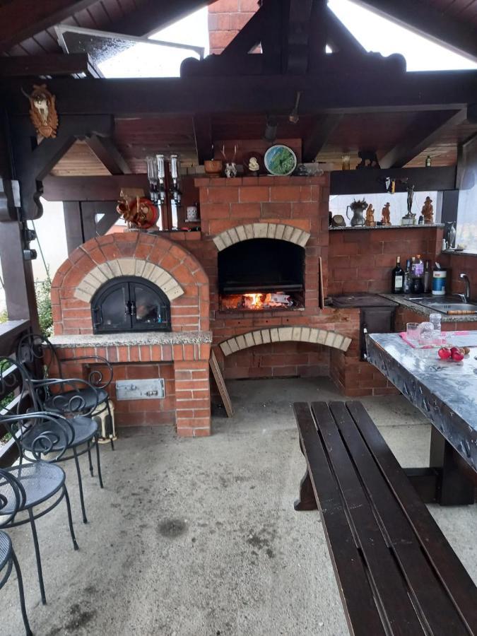 Vila Casa Hatere Moisei Exteriör bild