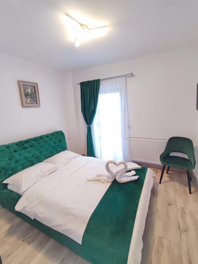 Vila Casa Hatere Moisei Exteriör bild
